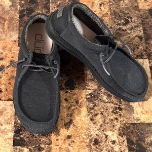 Hey Dude Wally Youth Black size Y6/L7